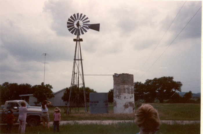 GastonWindmillH2OTankW.jpg